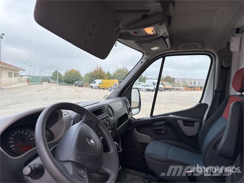 Renault Master dCi 135 Vehicule Utilitaire Cargo Van Kaubikud