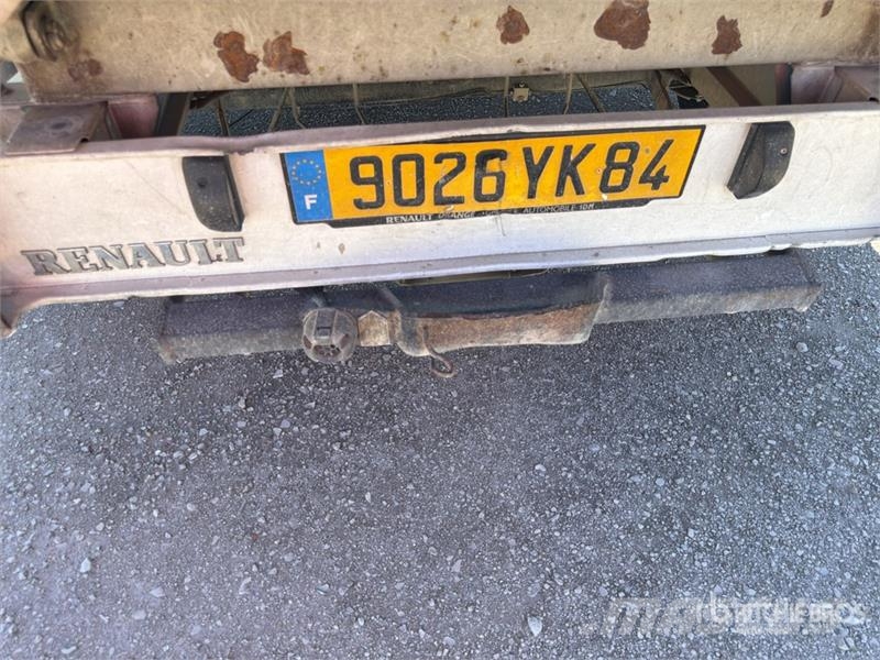 Renault Master dCi 90 4x2 Camion Benne Dump Truck شاحنات قلابة