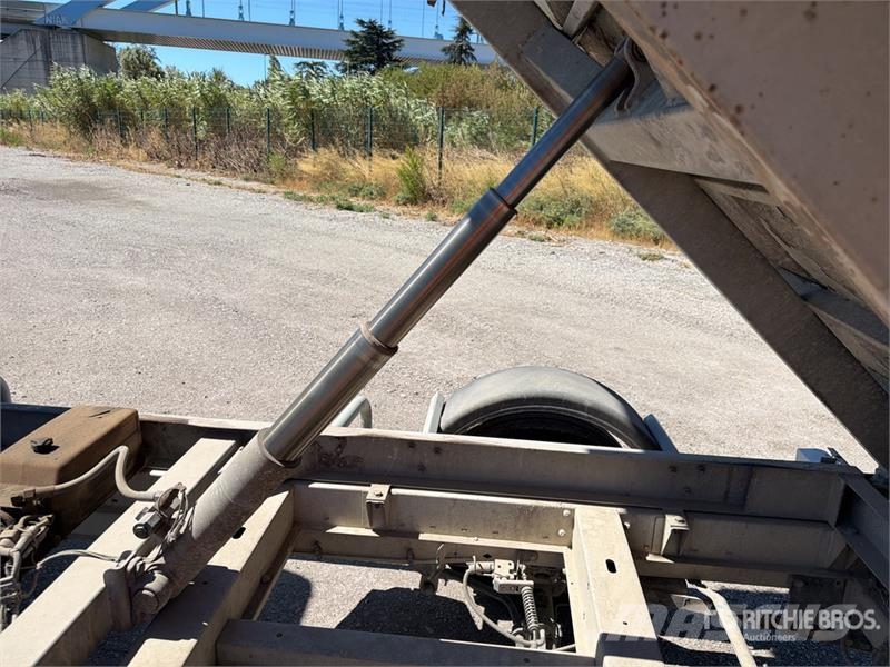 Renault Master dCi 90 4x2 Camion Benne Dump Truck شاحنات قلابة