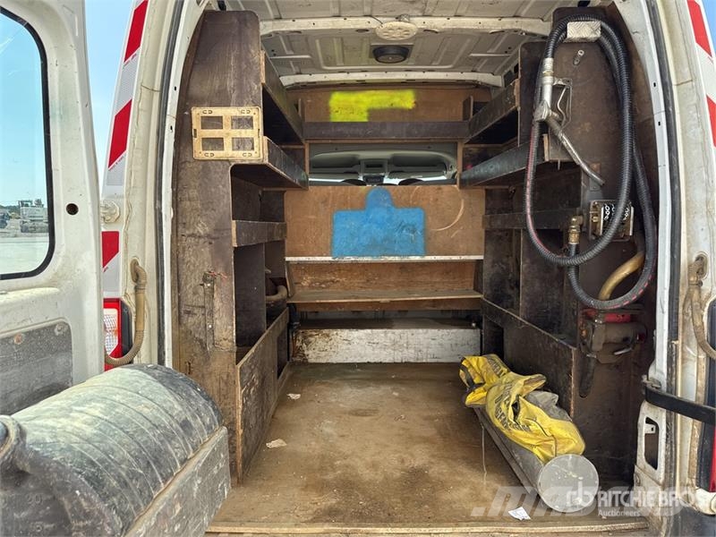 Renault Master dCi100 Vehicule Utilitaire Cargo Van Dodávky