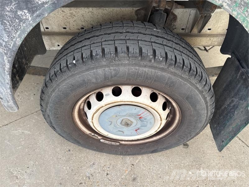 Renault Master dCi120 Camion Plateau Flatbed Truck Pritschenwagen/Pritschenwagen mit Seitenklappe