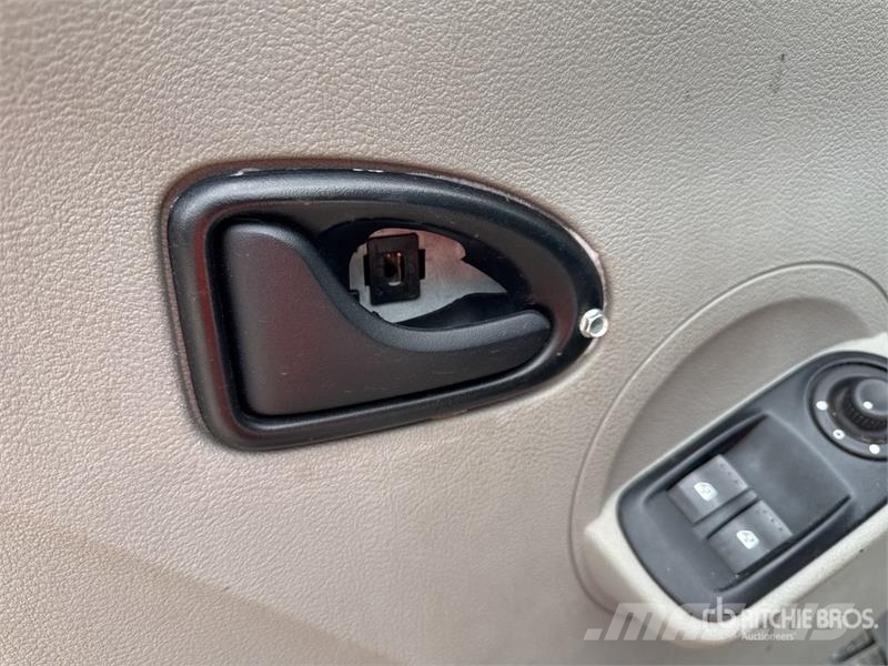 Renault Master DCI120 Vehicule Utilitaire Cargo Van (Inope شاحنة مقفلة
