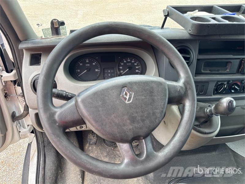 Renault Master DCI120 Vehicule Utilitaire Cargo Van (Inope شاحنة مقفلة