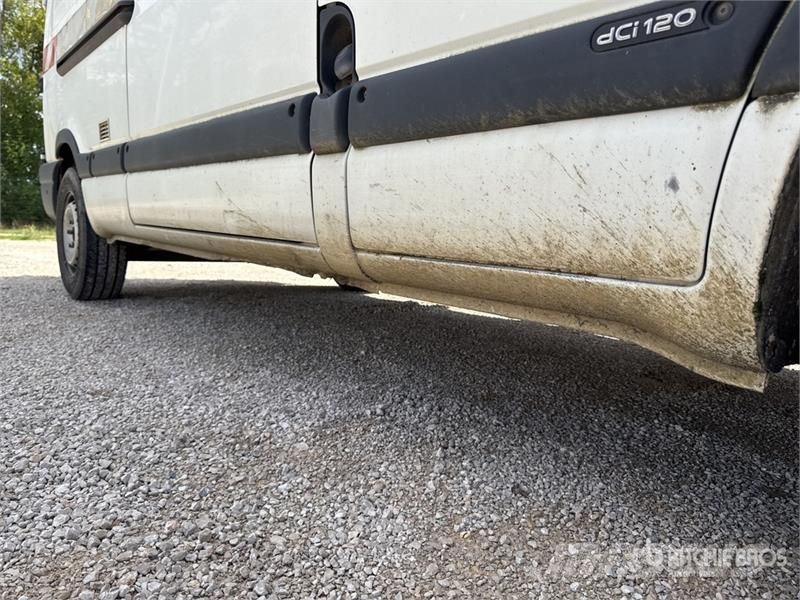 Renault Master DCI120 Vehicule Utilitaire Cargo Van (Inope شاحنة مقفلة
