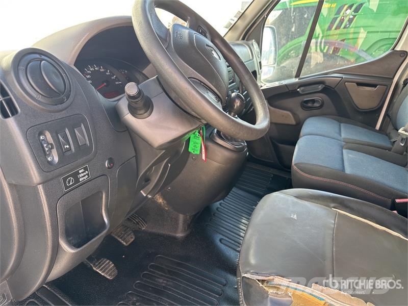 Renault Master dCi125 Vehicule Utilitaire Cargo Van Dodávky