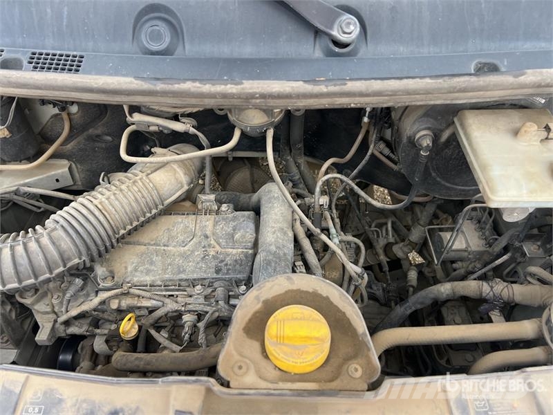 Renault Master dCi125 Vehicule Utilitaire Cargo Van شاحنة مقفلة
