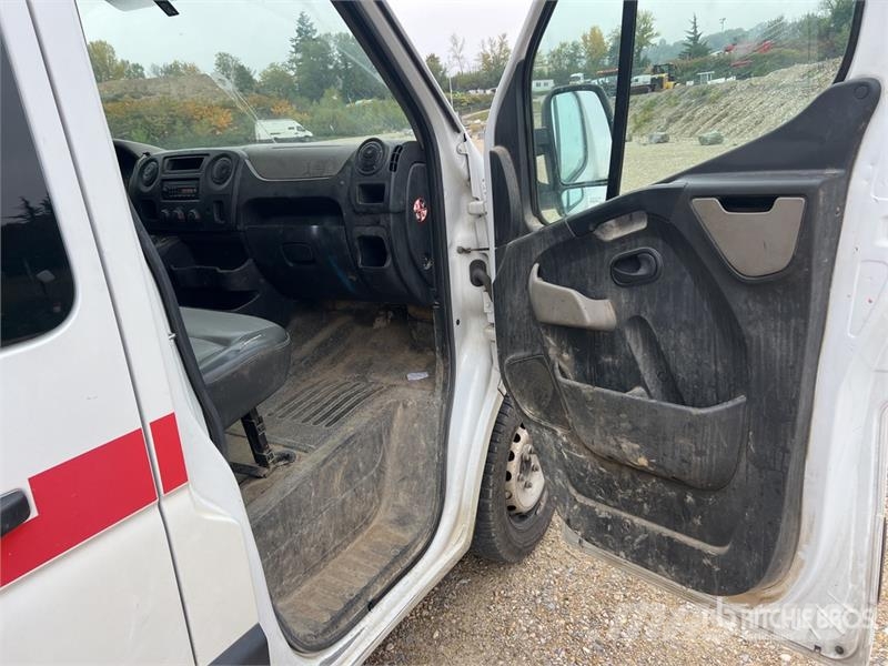 Renault Master dCi125 Vehicule Utilitaire Cargo Van شاحنة مقفلة