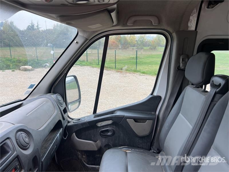 Renault Master dCi125 Vehicule Utilitaire Cargo Van شاحنة مقفلة