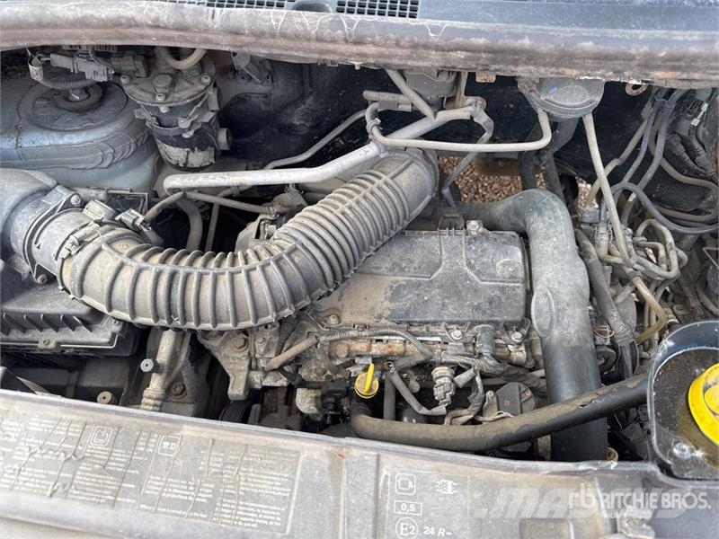 Renault Master dCi125 Vehicule Utilitaire Cargo Van Dodávky