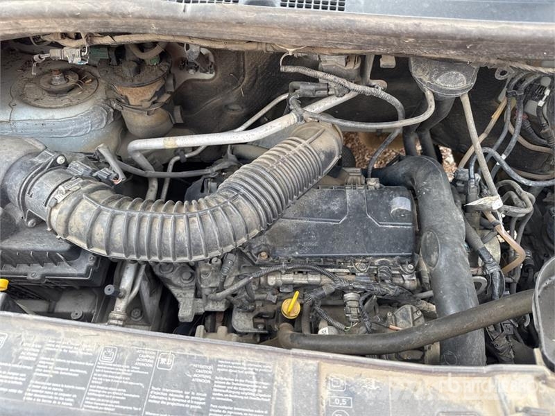 Renault Master dCi125 Vehicule Utilitaire Cargo Van Dodávky