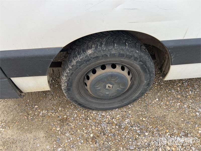 Renault Master dCi125 Vehicule Utilitaire Cargo Van شاحنة مقفلة