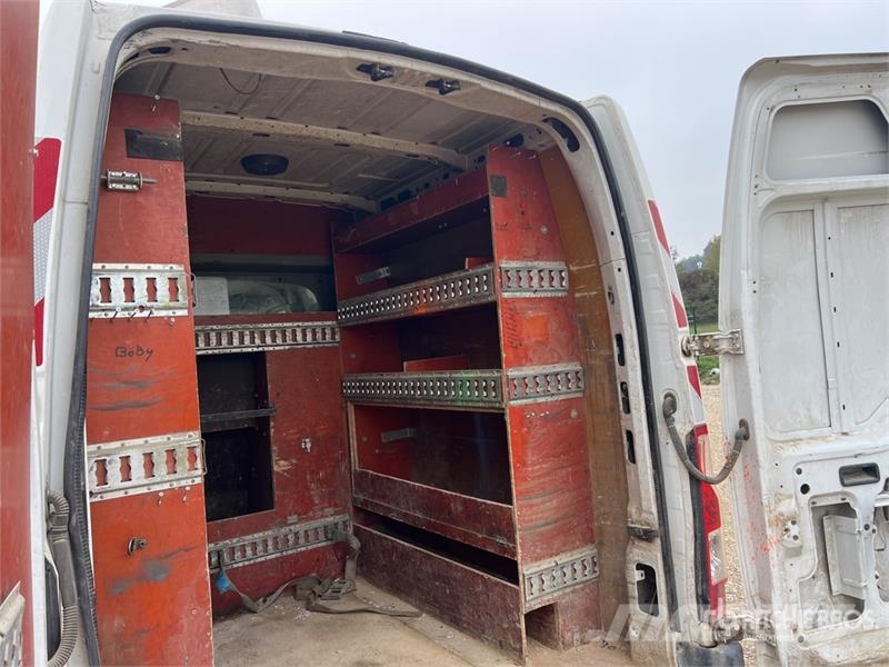Renault Master dCi125 Vehicule Utilitaire Cargo Van شاحنة مقفلة