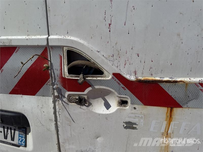Renault Master dCi125 Vehicule Utilitaire Cargo Van (Inope Dodávky