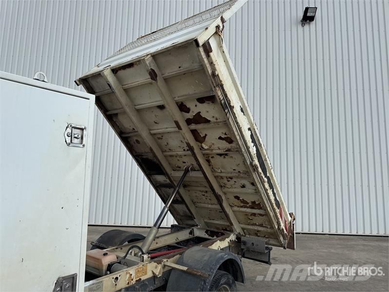 Renault Maxity 140 DXi Camion Benne Dump Truck Lastbiler med tip