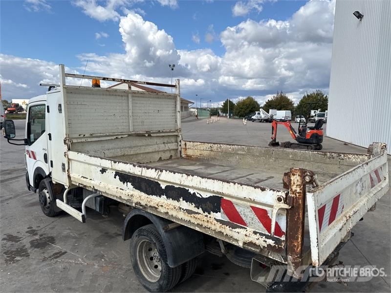 Renault Maxity 140 DXi Camion Benne Dump Truck Lastbiler med tip