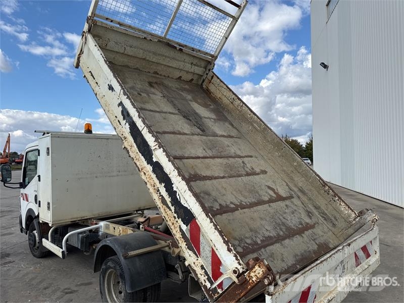 Renault Maxity 140 DXi Camion Benne Dump Truck Lastbiler med tip