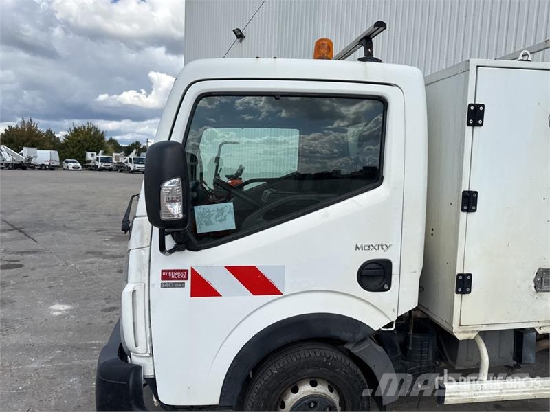 Renault Maxity 140 DXi Camion Benne Dump Truck Lastbiler med tip