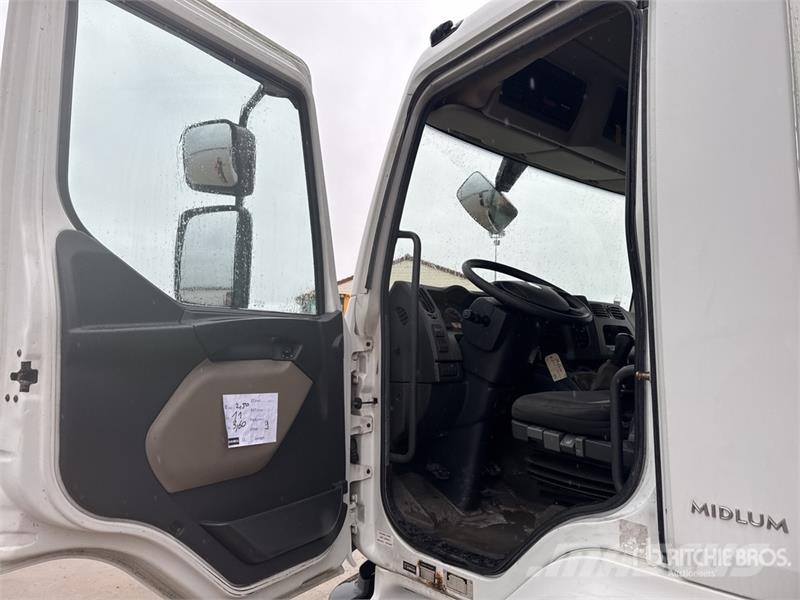 Renault Midlum 220 DXi 4x2 Van Truck Camiones caja cerrada