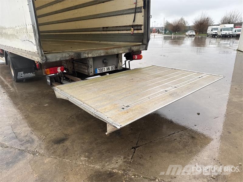 Renault Midlum 220 DXi 4x2 Van Truck Camiones caja cerrada
