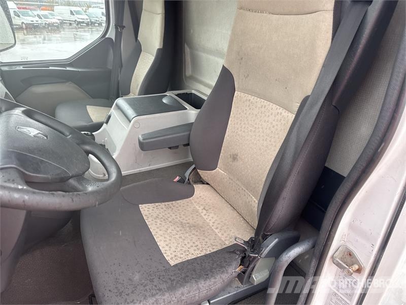 Renault Midlum 220 DXi 4x2 Van Truck Camiones caja cerrada