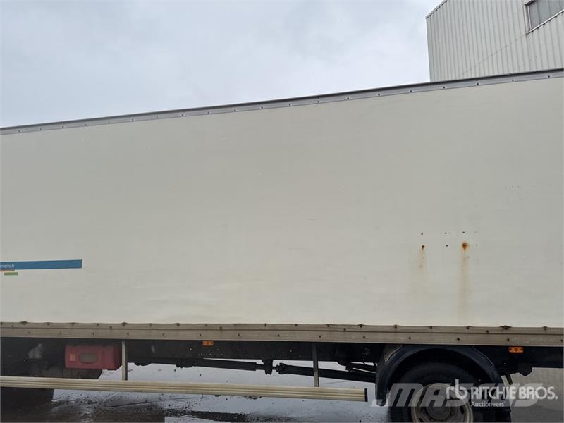 Renault Midlum 220 DXi 4x2 Van Truck Camiones caja cerrada