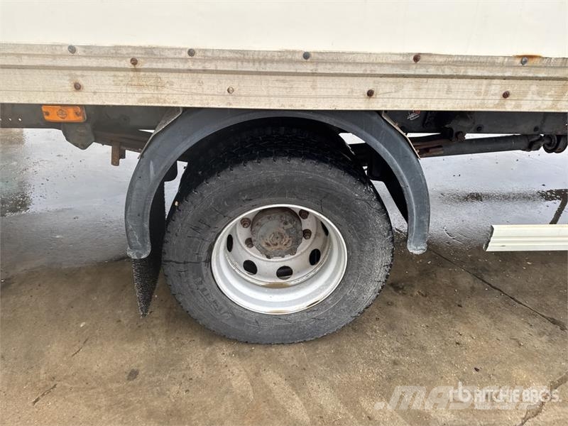Renault Midlum 220 DXi 4x2 Van Truck Camiones caja cerrada