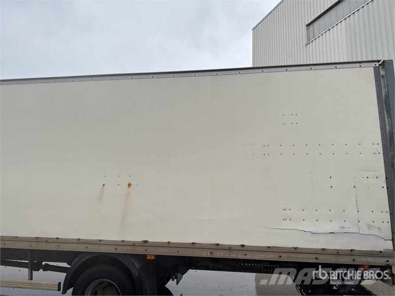 Renault Midlum 220 DXi 4x2 Van Truck Camiones caja cerrada