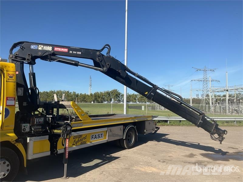 Renault Midlum 4x2 with Crane Tow Truck Bergungsfahrzeuge