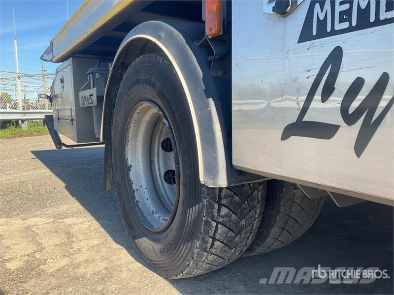 Renault Midlum 4x2 with Crane Tow Truck Bergungsfahrzeuge