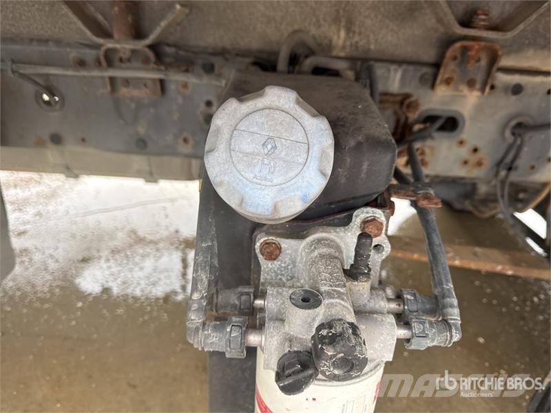 Renault Midlum Camion Fourgon 220 DXi 4x2 Van Truck ボックスボディー、ウイング、箱車