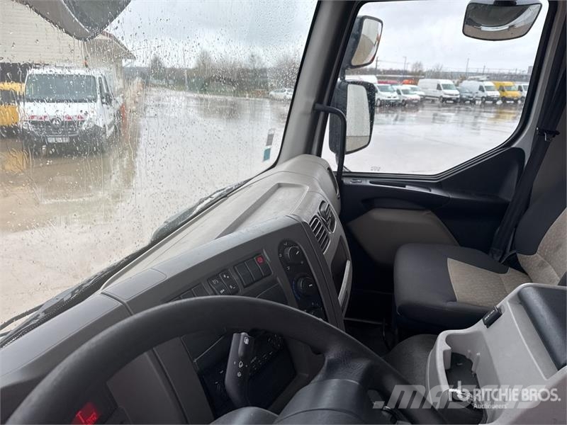 Renault Midlum Camion Fourgon 220 DXi 4x2 Van Truck ボックスボディー、ウイング、箱車