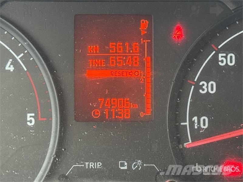 Renault MT 202 20 m on Renault Maxity 120 DXi 4x2 Camion N Camion nacelle