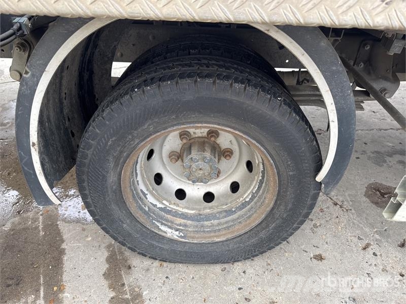 Renault MT 202 20 m on Renault Maxity 120 DXi 4x2 Camion N Camion nacelle