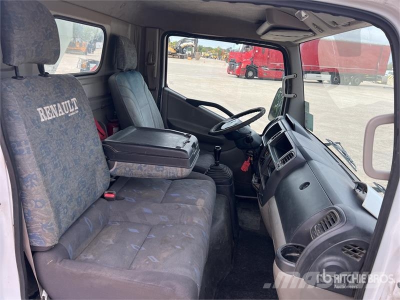 Renault MT182AZ 18 m on Renault F241 Camion Nacelle Bucket Avtokošare