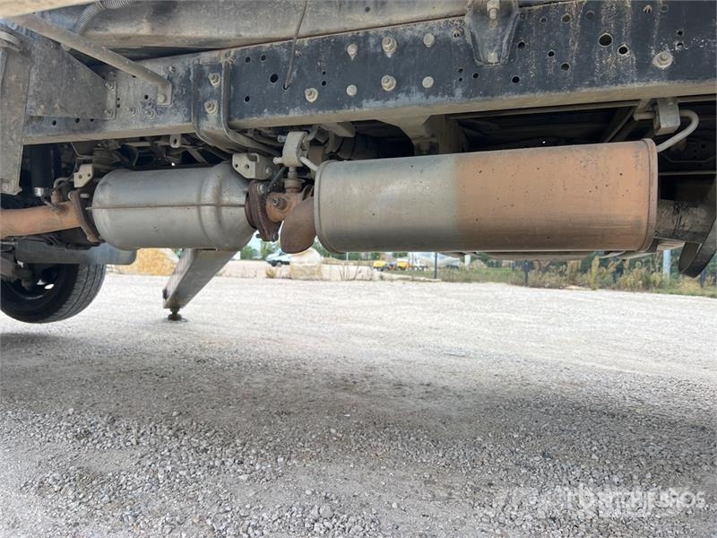 Renault MT182AZ 18 m on Renault F241 Camion Nacelle Bucket Avtokošare
