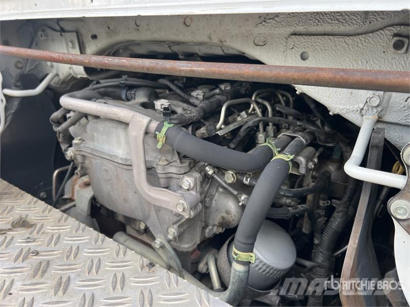 Renault MT182AZ 18 m on Renault F241 Camion Nacelle Bucket Avtokošare