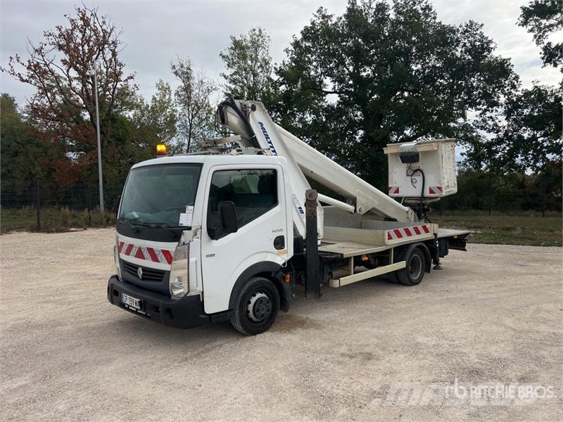 Renault MT182AZ 18 m on Renault F241 Camion Nacelle Bucket Avtokošare