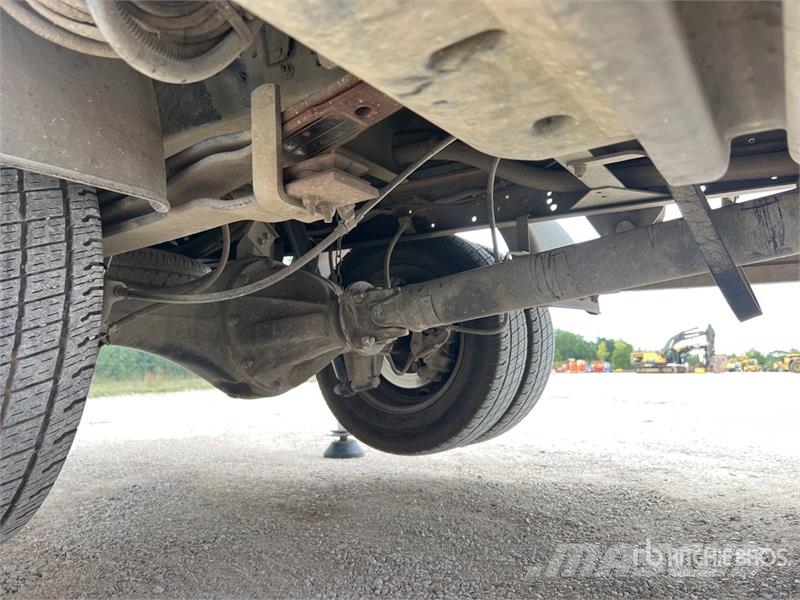 Renault MT182AZ 18 m on Renault F241 Camion Nacelle Bucket Avtokošare
