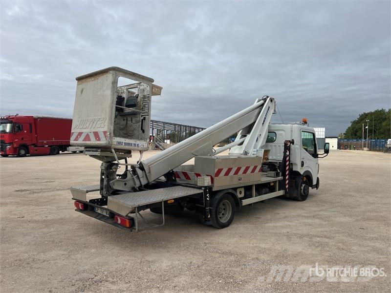Renault MT182AZ 18 m on Renault F241 Camion Nacelle Bucket Avtokošare