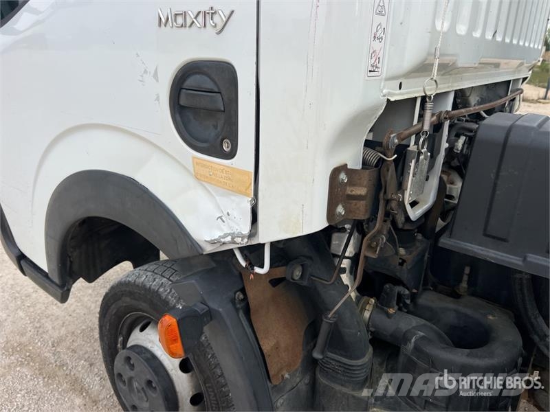 Renault MT182AZ 18 m on Renault F241 Camion Nacelle Bucket Avtokošare