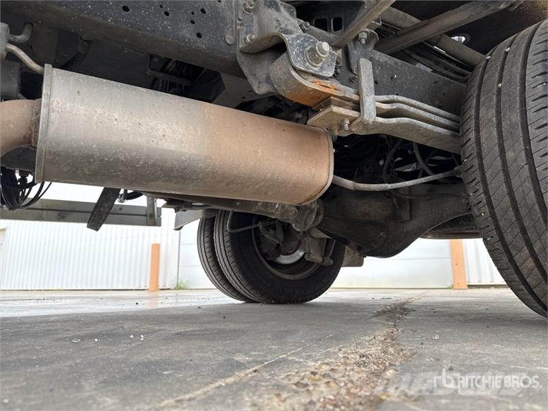 Renault MX 200 DS 20 m on Renault Maxity 120 DXi 4x2 Camio Camion nacelle