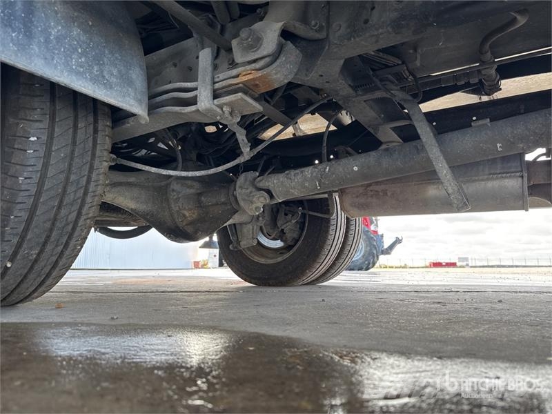 Renault MX 200 DS 20 m on Renault Maxity 120 DXi 4x2 Camio Camion nacelle