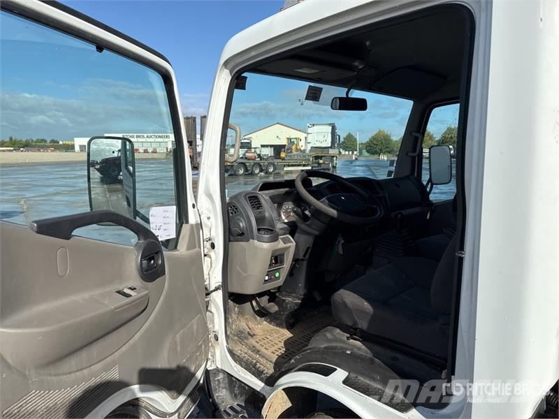 Renault MX 200 DS 20 m on Renault Maxity 120 DXi 4x2 Camio Camion nacelle