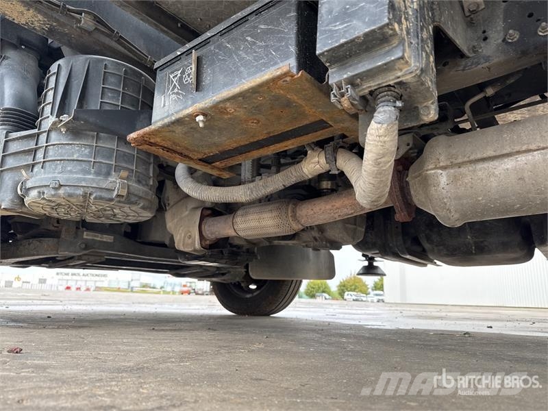 Renault MX 200 DS 20 m on Renault Maxity 120 DXi 4x2 Camio Camion nacelle
