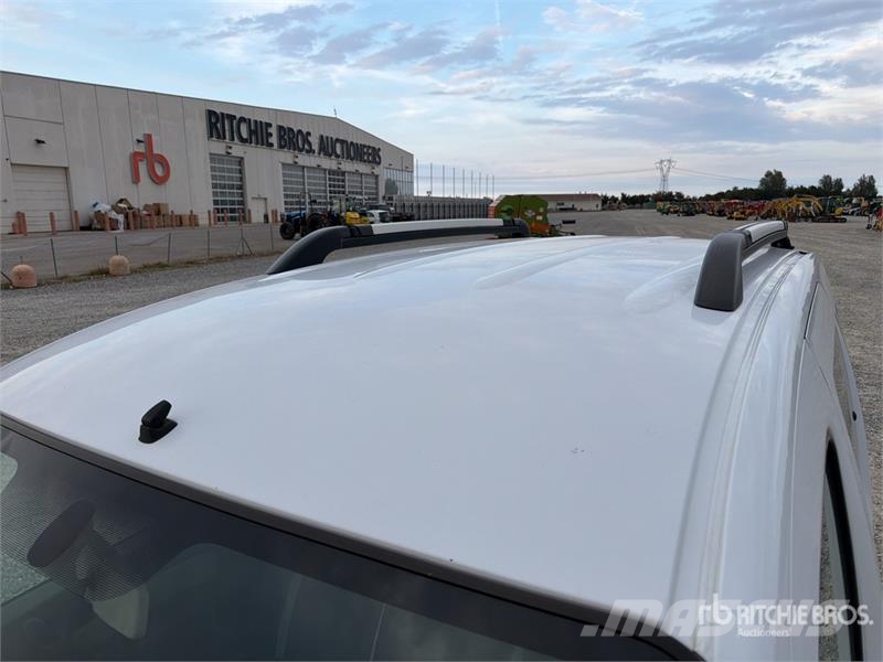 Renault New-kangoo Automobile Cars