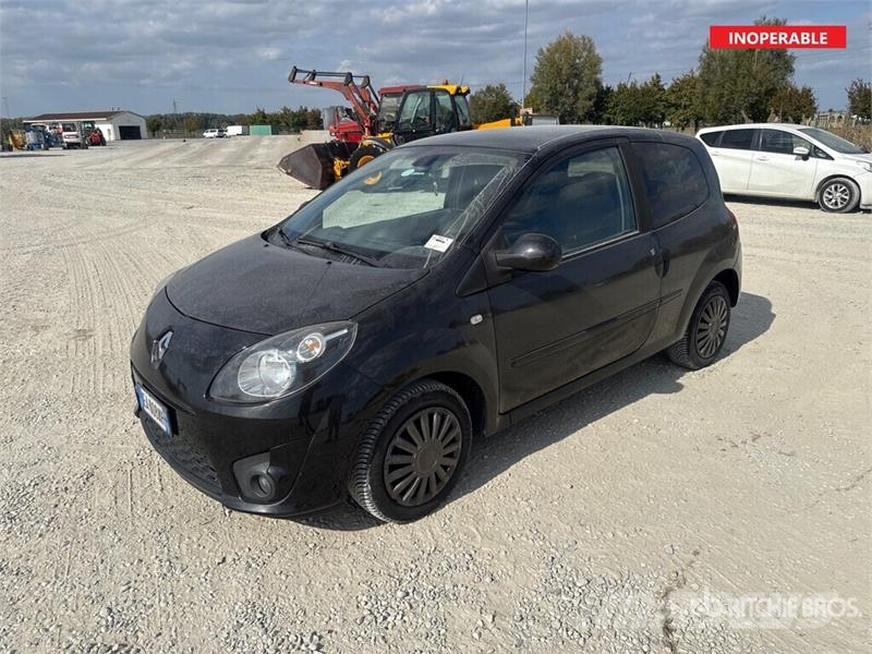 Renault New Twingo Automobile (Inoperable) Automašīnas