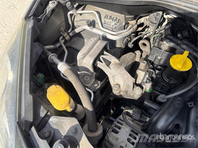 Renault New Twingo Automobile (Inoperable) Automašīnas