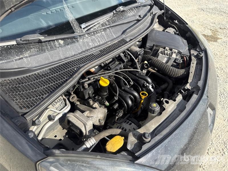 Renault New Twingo Automobile (Inoperable) Automašīnas