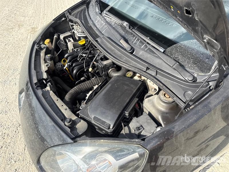 Renault New Twingo Automobile (Inoperable) Automašīnas