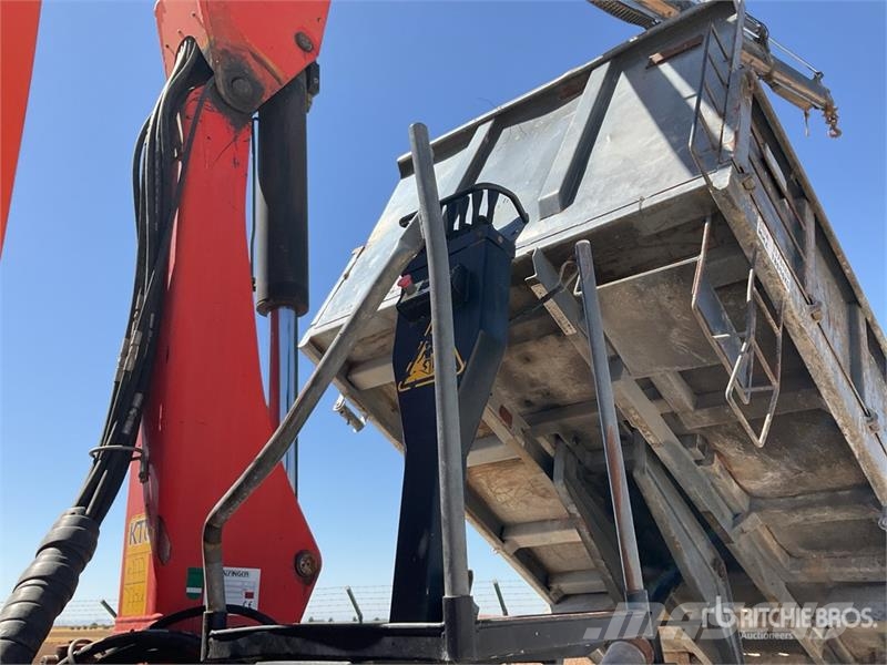 Renault Palfinger PK15500 on Renault Kerax 260 4x2 Dump T Crane trucks
